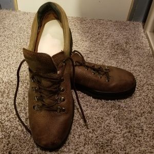 Vintage Timberland Low Cut Hikers